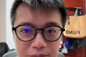 奇迹发生！印度空难现场发现了一名幸存者，座位号为11A。幸存者告诉印度媒体：“听到一声巨响，然后飞机坠毁了。” #印度空难  #印度坠机事故中发现一名幸存者  #泰勒来了视频封面