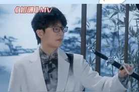 #许嵩新歌如谜  许嵩新歌如谜，居然字字藏谜，这是什么梦幻联动？视频封面