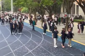 不得变相强制学生参加研学实践！重庆市教委发布《中小学校研学实践工作指引》。#第1眼TV口说有屏 #媒体精选计划 #研学视频封面