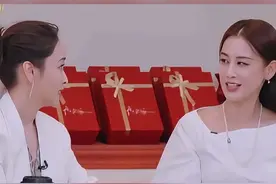 #黄圣依有个人财产了  #黄圣依杨子合体参加回门宴   #律师解读黄圣依如何拥有个人财产  黄圣依在最新一期综艺里和杨子合体参加回门宴，黄圣依提到现在有个人财产了，那在婚姻关系中，夫妻双方如何拥有个人财产？婚内财产约定是否有法律效应？律师提醒婚内财产协议对外部债权人没有约束力。#再见爱人视频封面