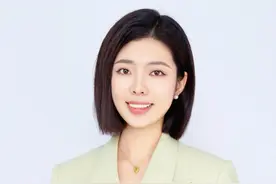 国际网红“甲亢哥”上海直播  西方不实滤镜碎了一地 #甲亢哥 #阳光彩虹小白马 #甲亢哥上海 #甲亢哥Speed中国行 #抖音热评视频封面