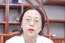 胸口中间疼，2种情况要重视！ #健康 #知识 #心脑血管视频封面