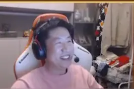 对面叫了个暂停讲战术，我瞬间读懂了他们的队内语音，这就是顶级解说的极致理解~#ququ #csgo #csgo教学 视频封面