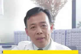 这条视频400多W播放量，得到了大家的支持和肯定，谢谢大家，重新修改后再发一次。
儿童要不要割包皮？什么年龄割？不割有影响吗？
#健康 #健康科普 #关注我每天分享知识视频封面