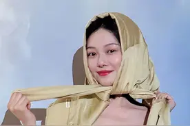 晚晚拿到劳斯莱斯代言不到一个月，就喜“掉”代言 #晚晚 #林翰 #劳斯莱斯代言视频封面
