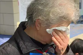 老人去世将器官全部捐献！结婚50年的老伴忍不住落泪……视频封面