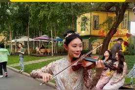 光影世界、美食美酒、缤纷演出…你期待浪漫的都在太阳岛夜公园！网友：爱上哈尔滨的第N个理由~#哈尔滨 #清凉一夏别样尔滨 @太阳岛风景区