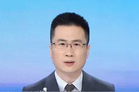 近日，咸阳市中级人民法院公布一宗曾轰动社会的杀人案调查报告，因不满16岁女友提分手，男艺人张艺洋残忍将其杀害，成娱乐圈首位被执行死刑的艺人。#严惩 #娱乐圈 #艺人
