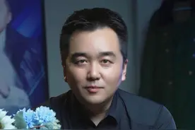 深圳地铁回应Coser乘地铁被劝导：Coser进入地铁需卸妆 #女coser乘地铁被告知需卸妆 #聚v计划