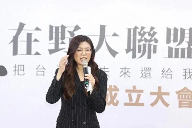 郑丽文称参选国民党主席的决心不变