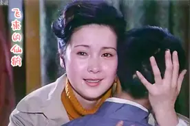 母亲与失散10年的儿子重聚，儿子还是选择回到养父母身边视频封面