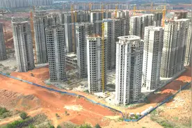 一口气看完恒大在昆明的烂尾楼盘，大多数已停工，买房的人哭晕了视频封面