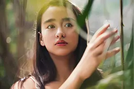 微博之夜的红毯上最吸引人的新星，雨林精灵李宛妲视频封面