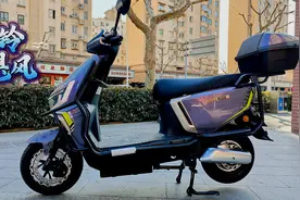 台铃飓风电动车，动力强大踏板满配续航500公里，接娃家用真神器