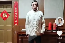 “大师”马保国重出江湖，一本正经搞笑，网友：这是个什么玩意儿图片