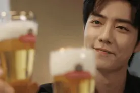 深受名导偏爱的肖战，广告微电影二搭贾樟柯，背后的真相令人振奋图片