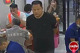 为消防官兵买单的黑衣大哥，是善良朴实的劳动人民代表，感恩的心图片