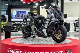 700cc大踏板震撼上市！贝纳利引擎，换挡自如，不试你会后悔！图片