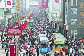 成都4月7日开始启用川G车牌号，成为我国第20个一城多号城市图片