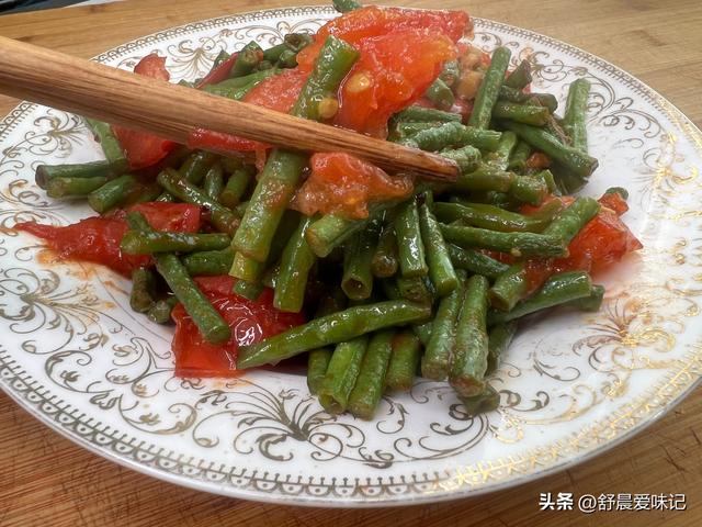 西红柿炒豆角的家常做法（炒豆角的家常吃法）