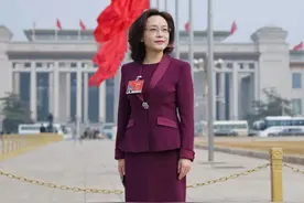 【全国人大代表 • 履职剪影】蒋丽英： 提升“护工”专业化、职业化水平图片