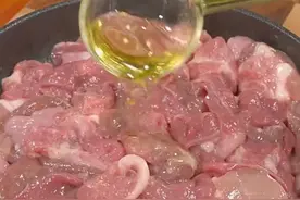 广东媳妇刚过门，婆婆就让她做早餐，端上桌后发现小丑是自己图片