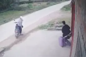 广西19岁女孩怀孕和男友私奔，与家人断绝关系，父亲哭干了眼泪图片