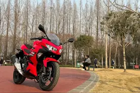 测评2023款川崎Ninja400︱兜兜转转，我还是第一图片