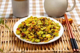 这才是蚕豆最好吃的做法，大厨教我的秘诀，鲜香美味，软糯下饭图片