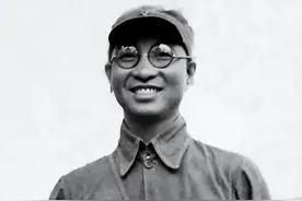 红军最强的一个师，师长是陈赓，两个团长是徐海东、许世友图片