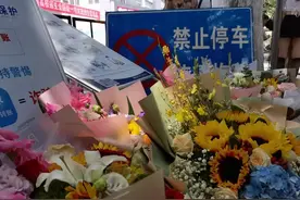 2022年高考圆满落幕！一举夺魁！“花样”亲友团应考生，送祝福图片