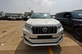 平行进口车23款丰田霸道4000图片