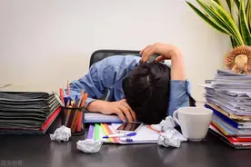强制执行8小时工作制，维护劳动法劳动者身心健康权益刻不容缓图片