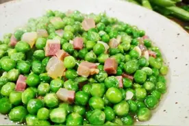 豌豆大量上市，10元5斤碰到别手软，分享5种好吃做法，清甜美味图片