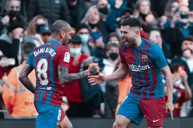 从阿尔维斯到阿尔维斯，巴萨的边后卫为什么这么难踢？图片