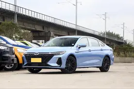 10万多买家用轿车，外观时尚空间大，零百加速7.3秒，解读艾瑞泽8图片