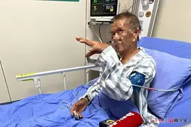 “不该吓唬蛇”！70岁老伯激怒毒蛇被追着咬，医生却表示非常幸运图片