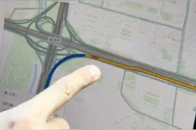 护航开学季①开车送娃“劳神费时”，家长期盼校车接送图片