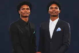 双双进入选秀前五 汤普森兄弟创造历史图片