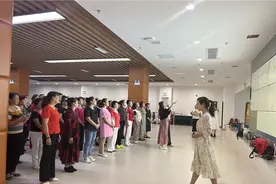 房县将举办百场万人唱红歌、广场舞展演活动图片