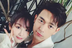 梦回佟年韩商言！杨紫连续5年发文为李现庆生甜喊“生日快乐 老同学”，男方这次回复9个字图片