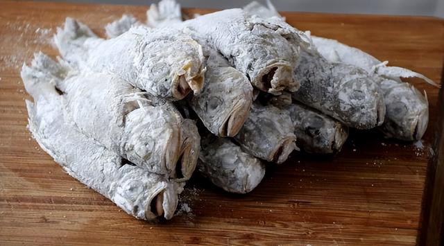 黄花鱼和小黄鱼的区别 2026年黄花鱼和小黄鱼的区别是什么