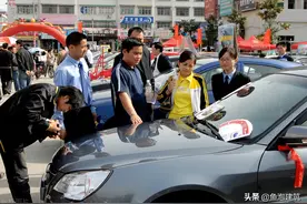 卡车司机基本都是中年男性，做这份工作没有想象的那么简单图片