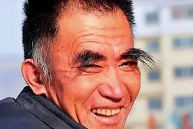 俗话说：“眉毛一根长，胜过万担粮”，眉毛变长说明了啥？图片