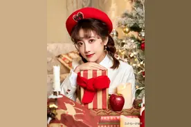 都半年没有收入了，李艺彤为什么不去工厂打螺丝呢图片