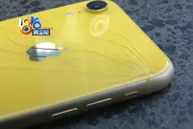 “XR”背板被摔了，两千多元过不过？图片