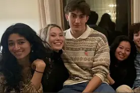 19岁谷爱凌恋情曝光！与男友亲密拥吻，网友：这是什么校园偶像剧图片