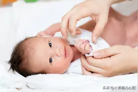 0-1岁婴儿什么都不懂，别小看婴儿，这份语言发展攻略家长要收藏图片