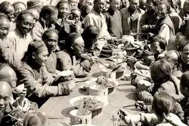 李莲英葬母排场有多大？乡亲邻里白吃白喝35天，拿多少一律不过问图片