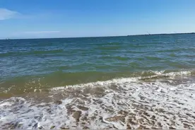 女儿第一次来“大姨妈”，父母该怎么办？图片